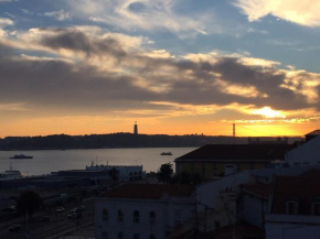  Alfama - Sé River View Apartment  Лиссабон